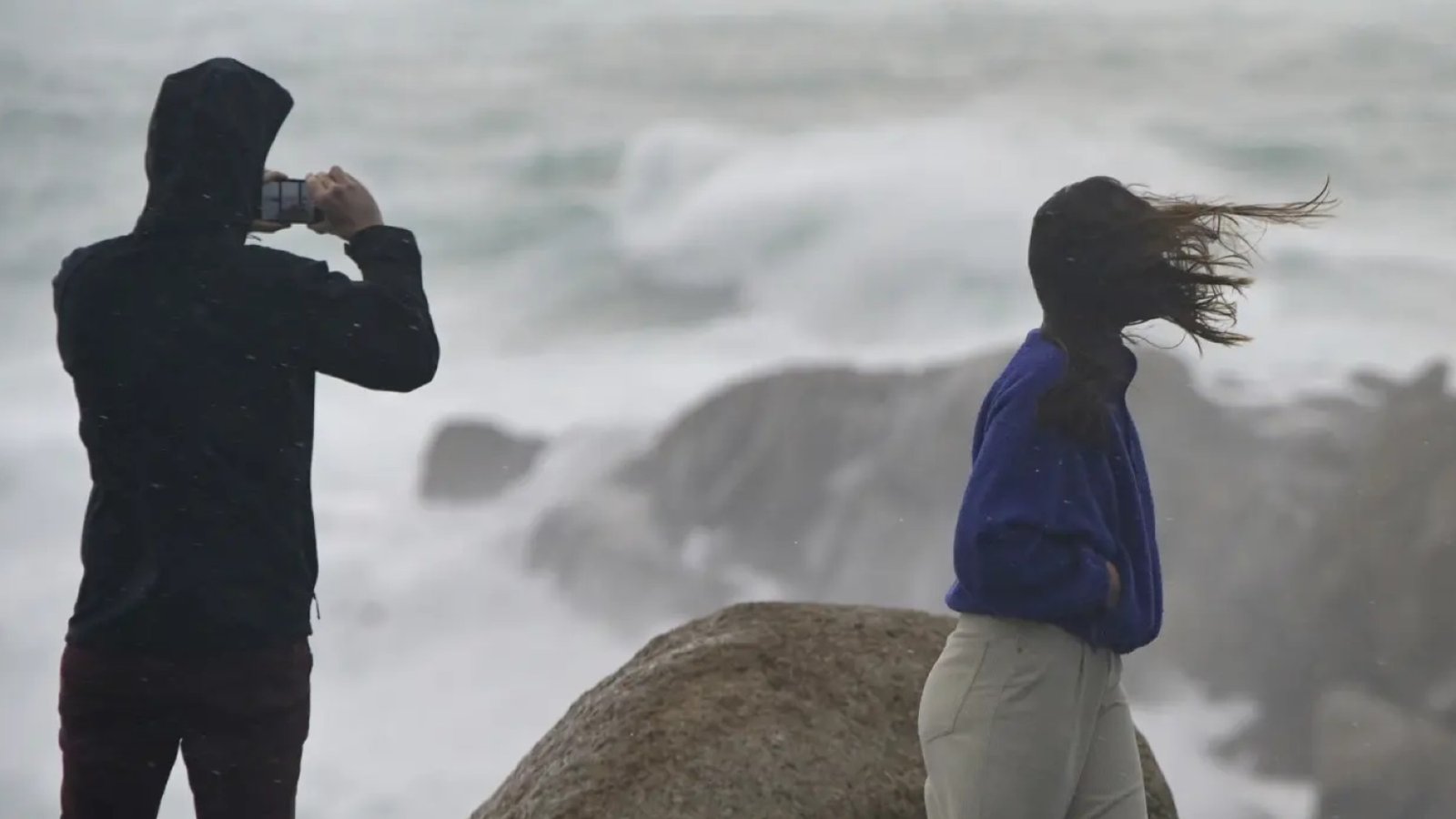 La borrasca Oriana deja vientos huracanados en Castellón y miles de afectados en toda España.
