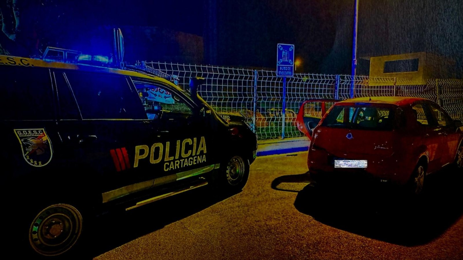 Un hombre se suicida en Cartagena tirándose desde un tercero después de agredir a su expareja.