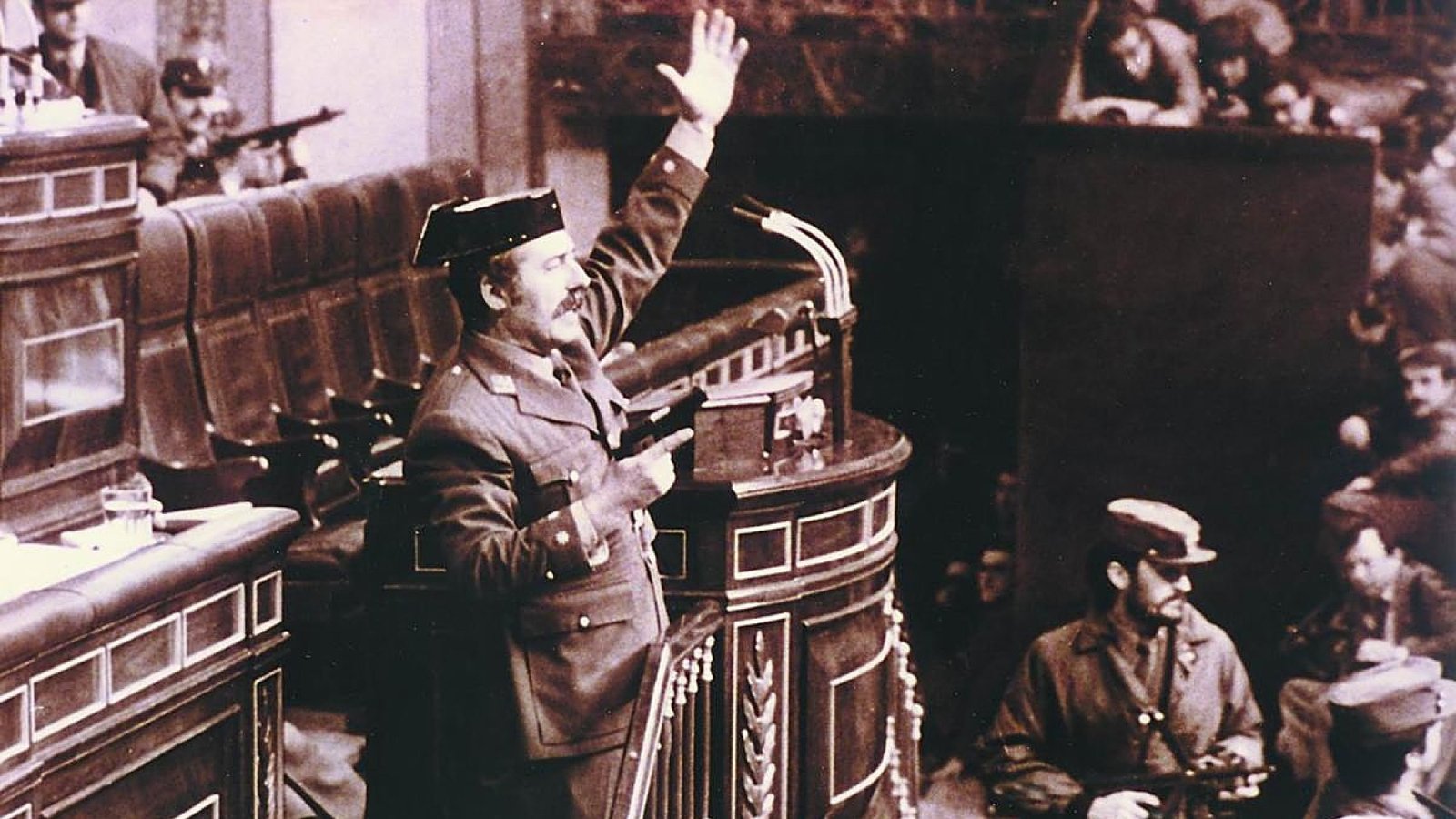 Muere Tejero: el protagonista del 23F fallece horas más tarde de la desclasificación de documentos del golpe fallido.